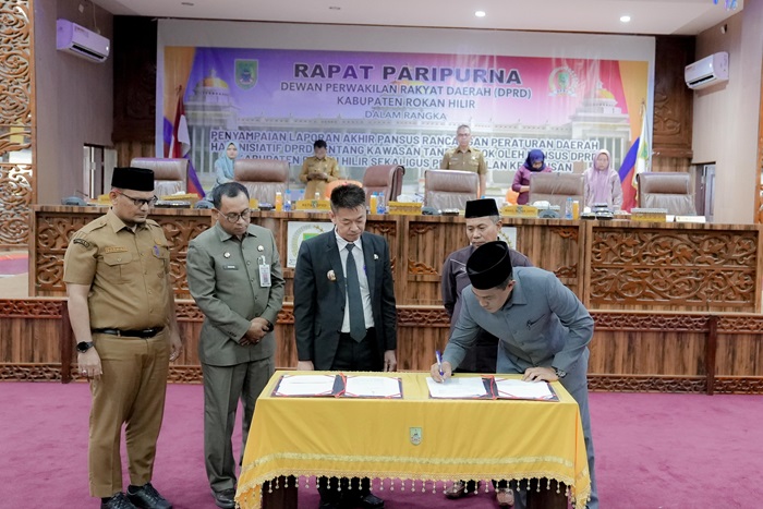Afrizal Sintong Apresiasi Rekomendasi DPRD Terhadap LKPJ Bupati Rohil Tahun 2023